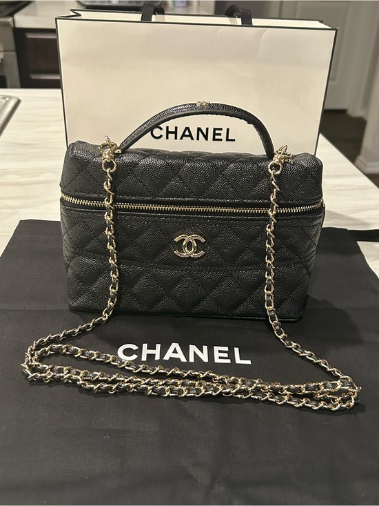CHANEL Handbags - Chanel Quilted Leather Vanity Crossbody Bag in Black VIP GWP